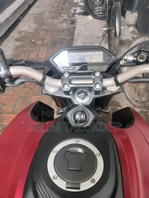 Honda Hornet 2.0 2026 Red
