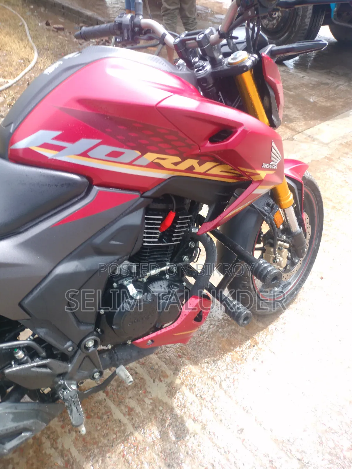 Honda Hornet 2.0 2026 Red