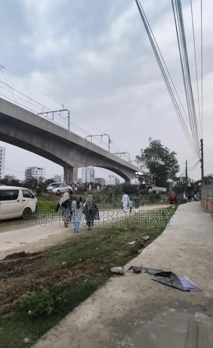 Metro Rail Station 3 Katha East at Sector-17/K