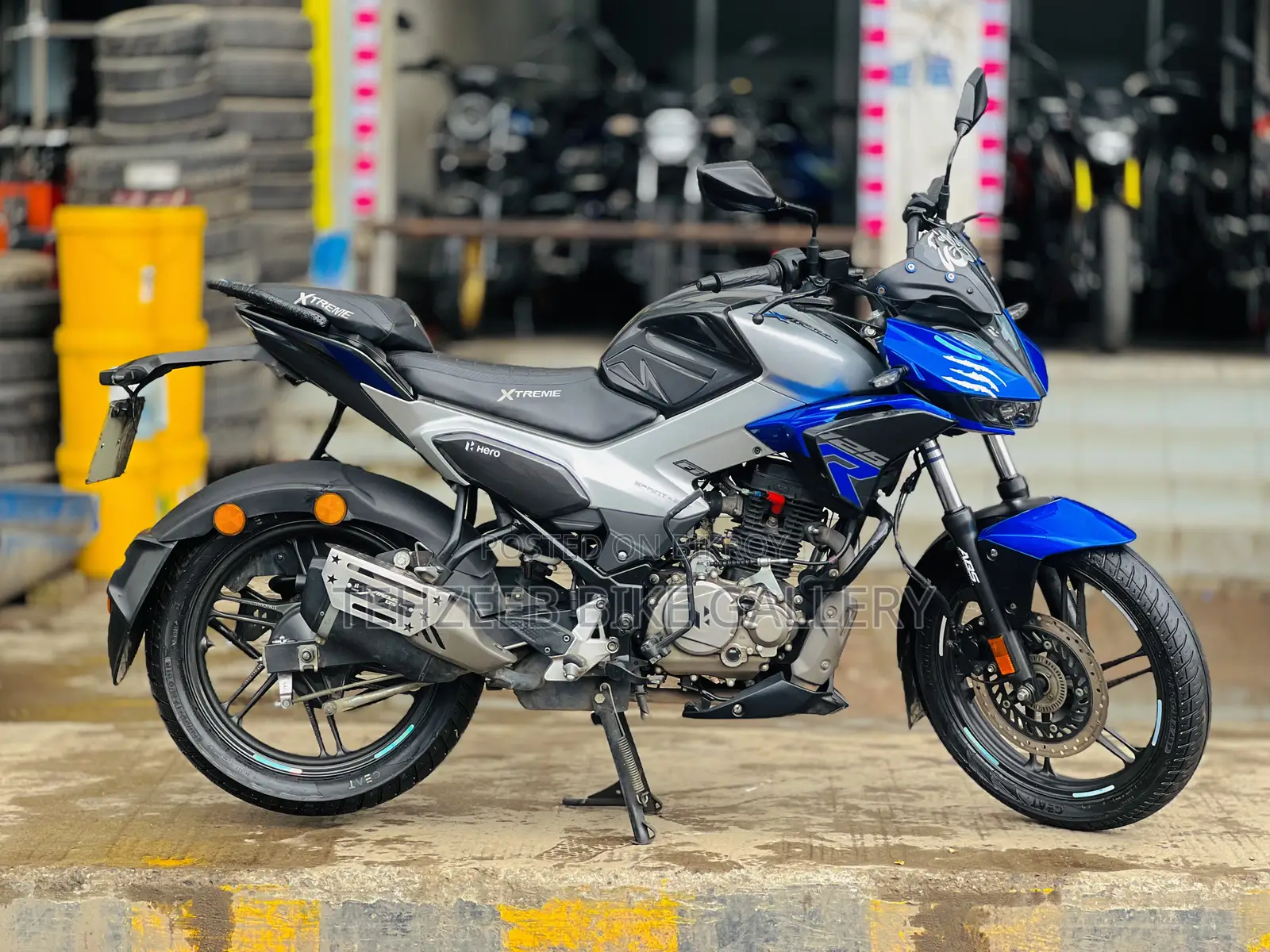 হিরো এক্সট্রিম ১২৫আর ২০২৫ নীল