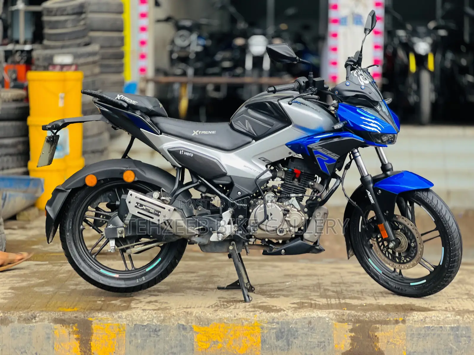 হিরো এক্সট্রিম ১২৫আর ২০২৫ নীল
