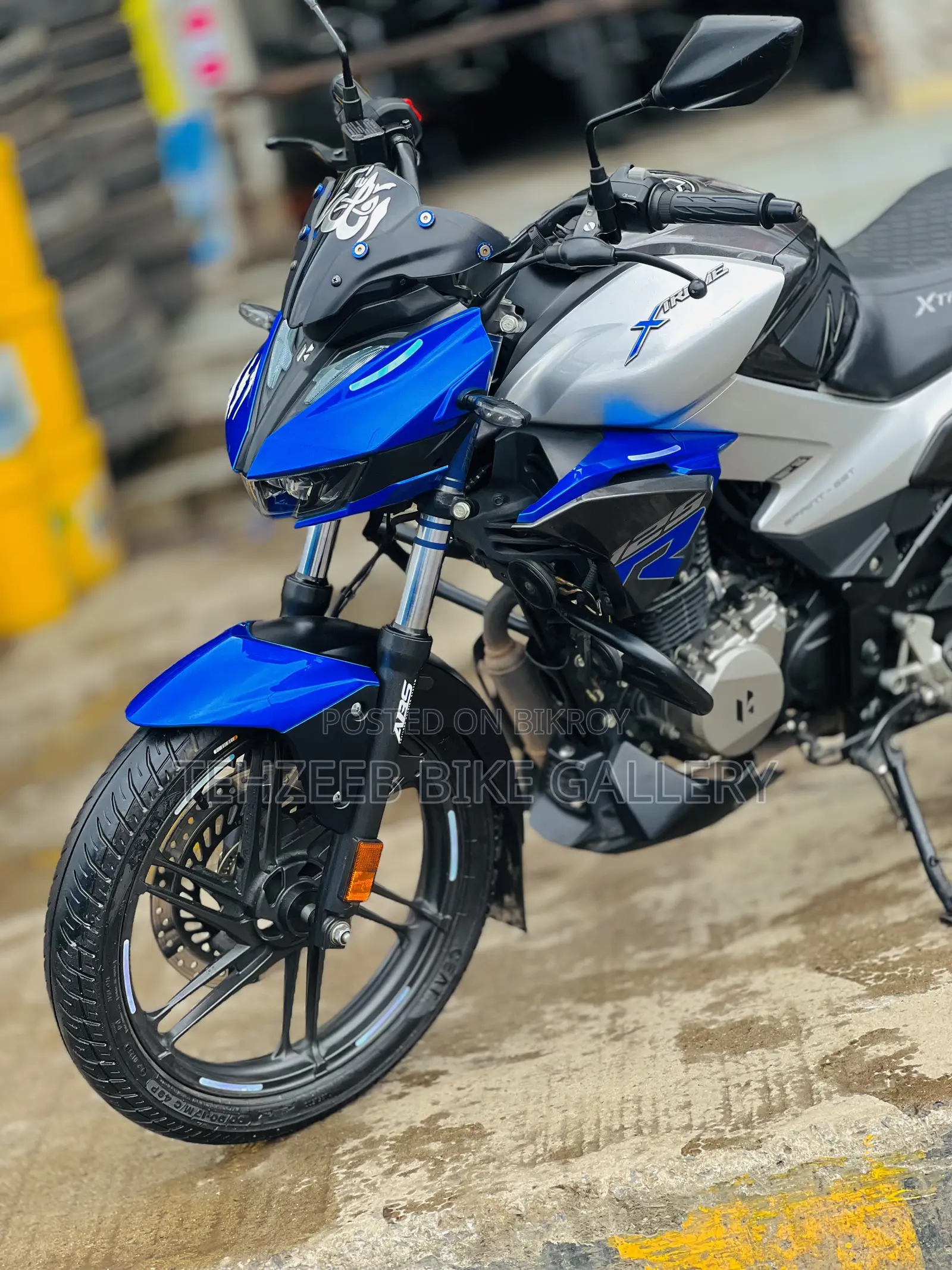 হিরো এক্সট্রিম ১২৫আর ২০২৫ নীল
