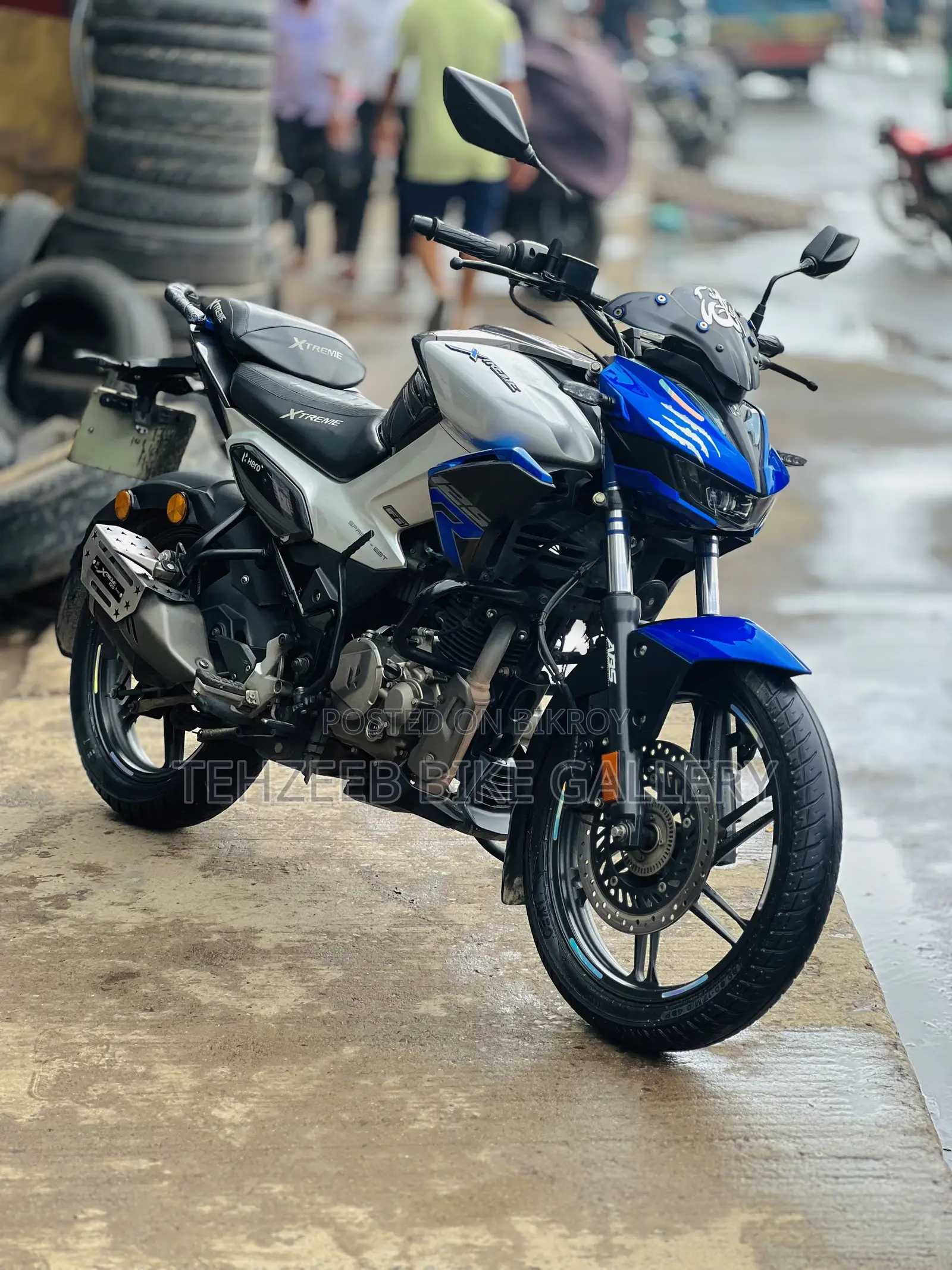 হিরো এক্সট্রিম ১২৫আর ২০২৫ নীল