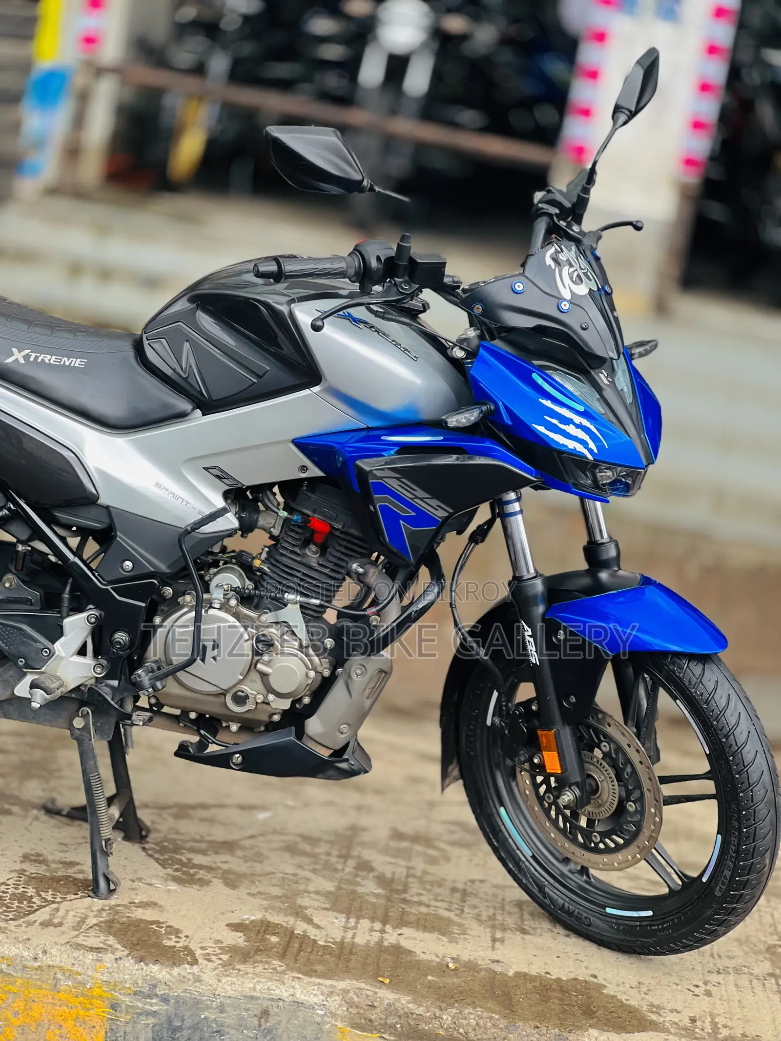 হিরো এক্সট্রিম ১২৫আর ২০২৫ নীল