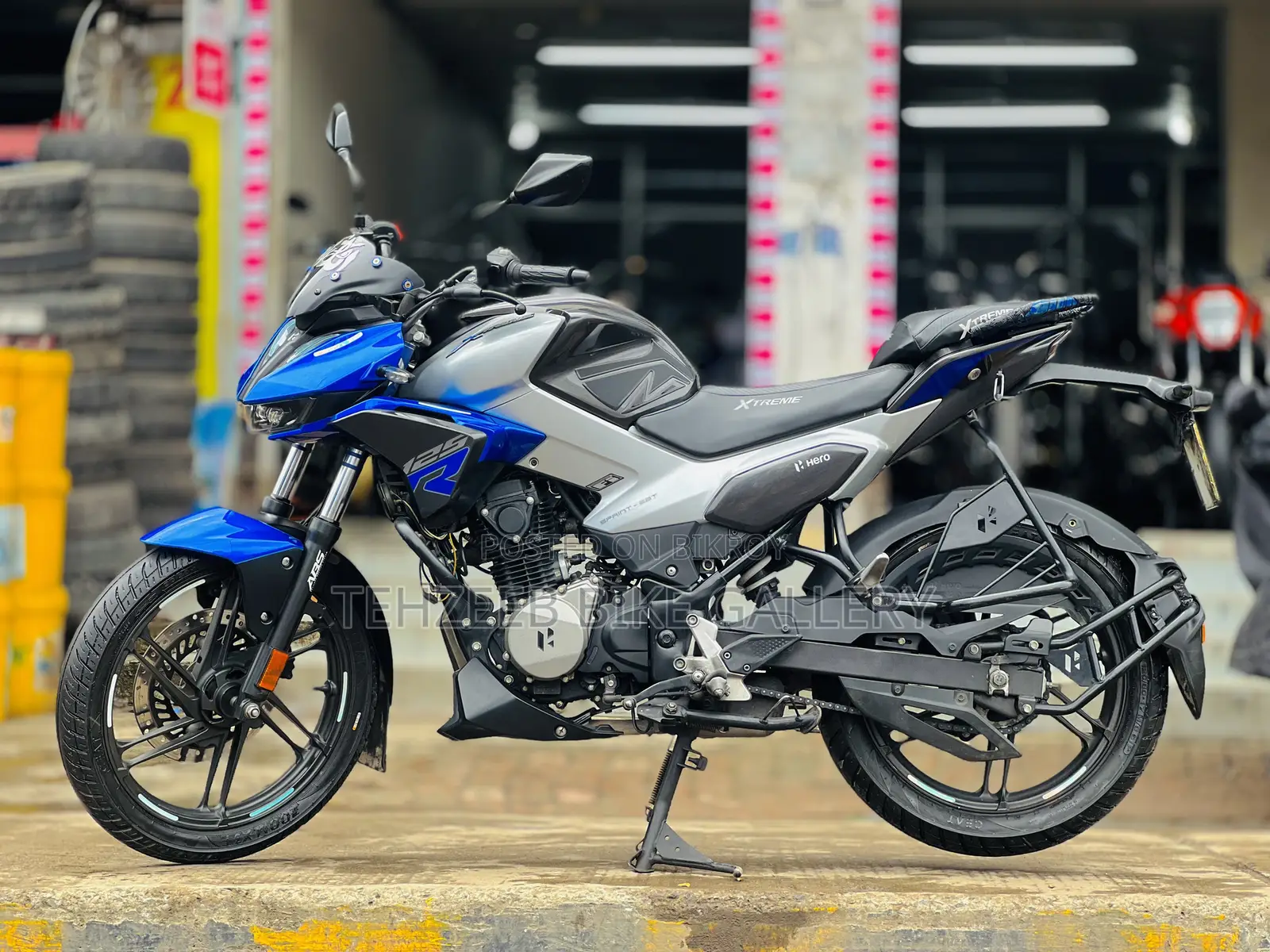 হিরো এক্সট্রিম ১২৫আর ২০২৫ নীল