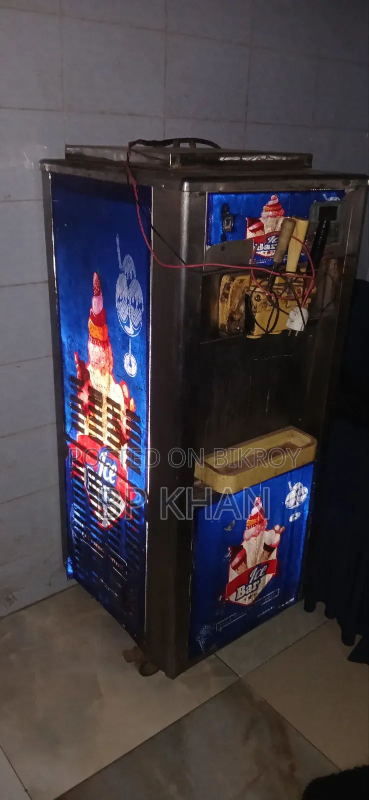 সফটি আইসক্রিমের মেশিন