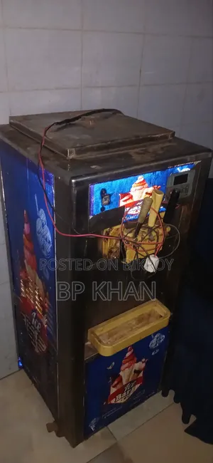 সফটি আইসক্রিমের মেশিন