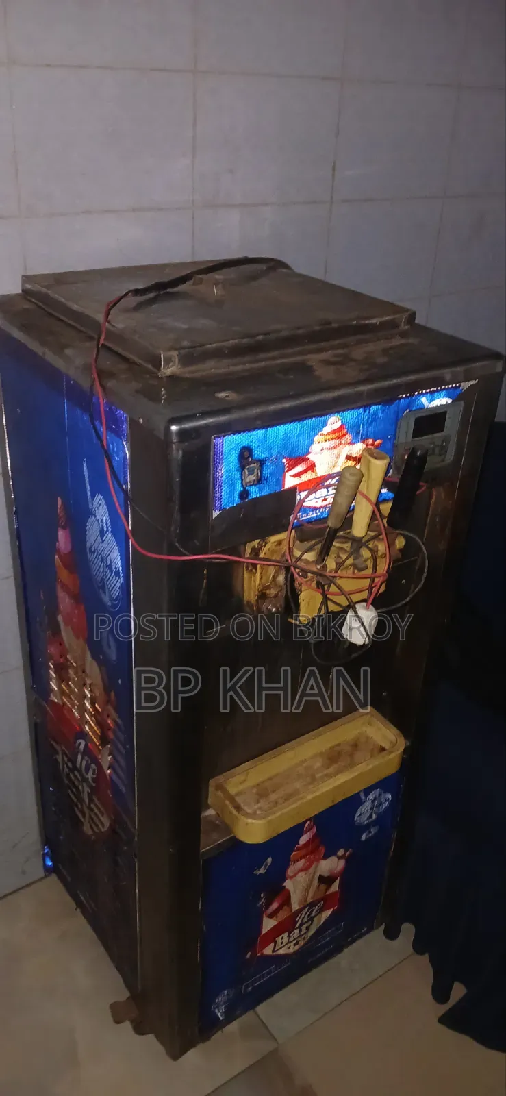 সফটি আইসক্রিমের মেশিন