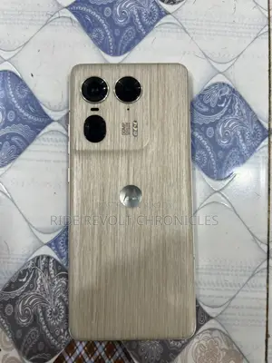মোটোরোলা এজ ৫০ আল্ট্রা ৫১২ জিবি গ্রাফাইট