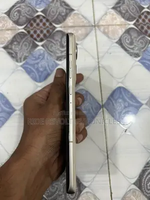 মোটোরোলা এজ ৫০ আল্ট্রা ৫১২ জিবি গ্রাফাইট