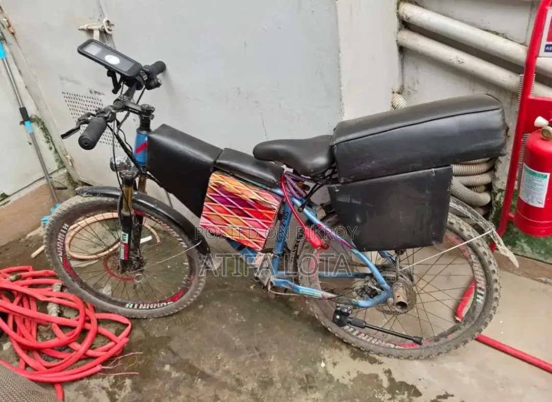 মোটরসাইকেল ২০২১ কালো