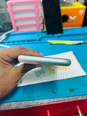 Apple iPhone 11 64 GB Gray