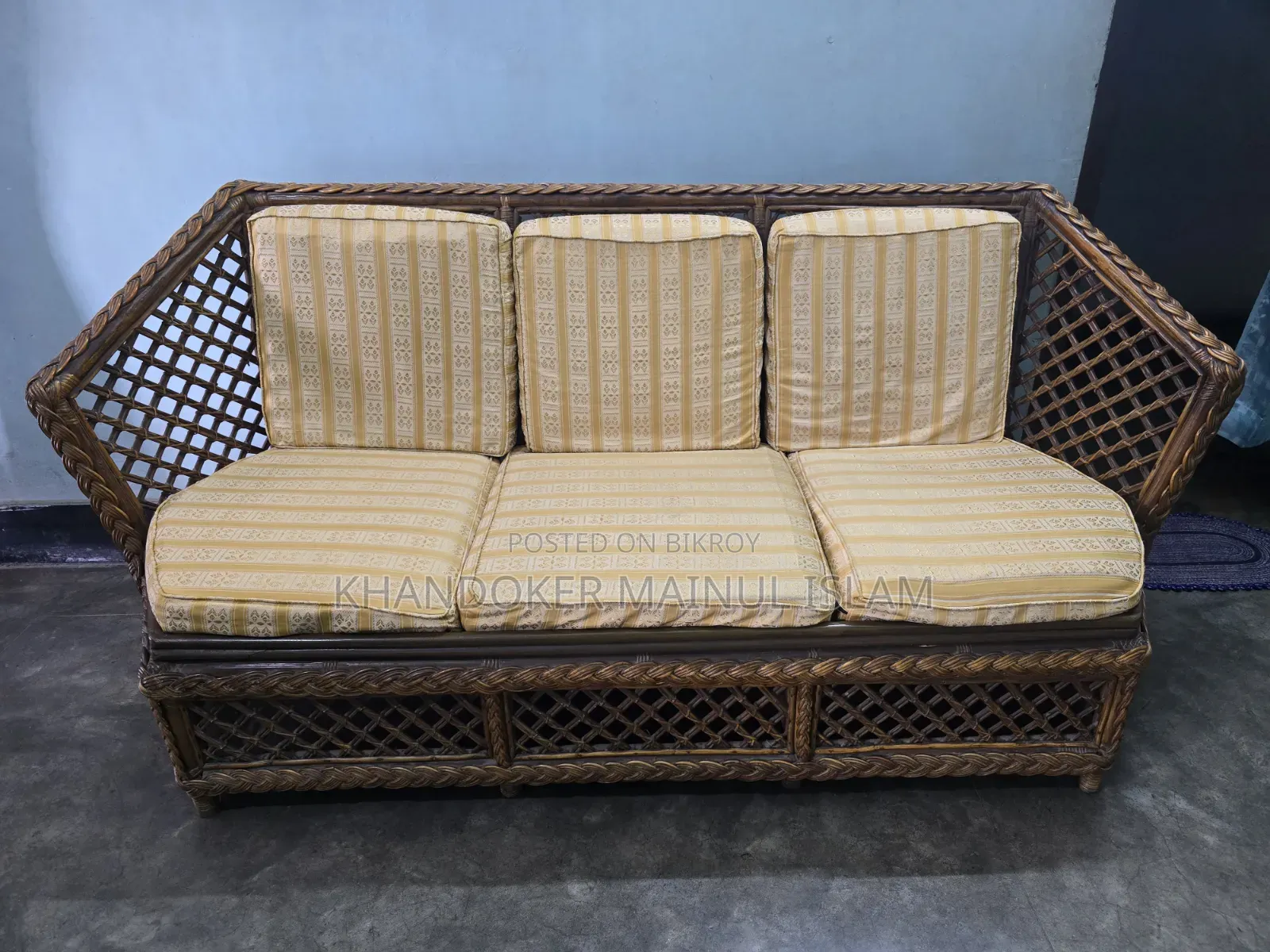 5 Seater Rattan Sofa With Center Table and Side Table