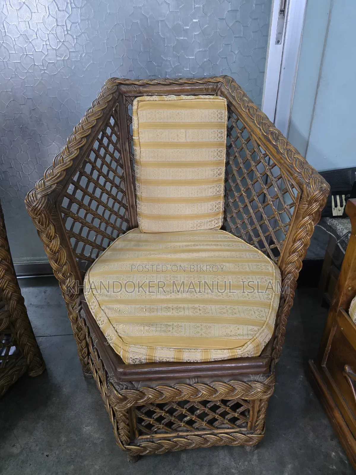 5 Seater Rattan Sofa With Center Table and Side Table