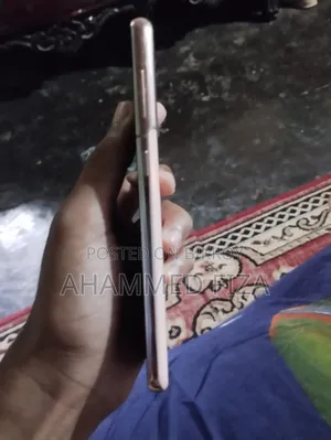 স্যামসাং গ্যালাক্সি এস২১ ৫জি ১২৮ জিবি গোলাপি