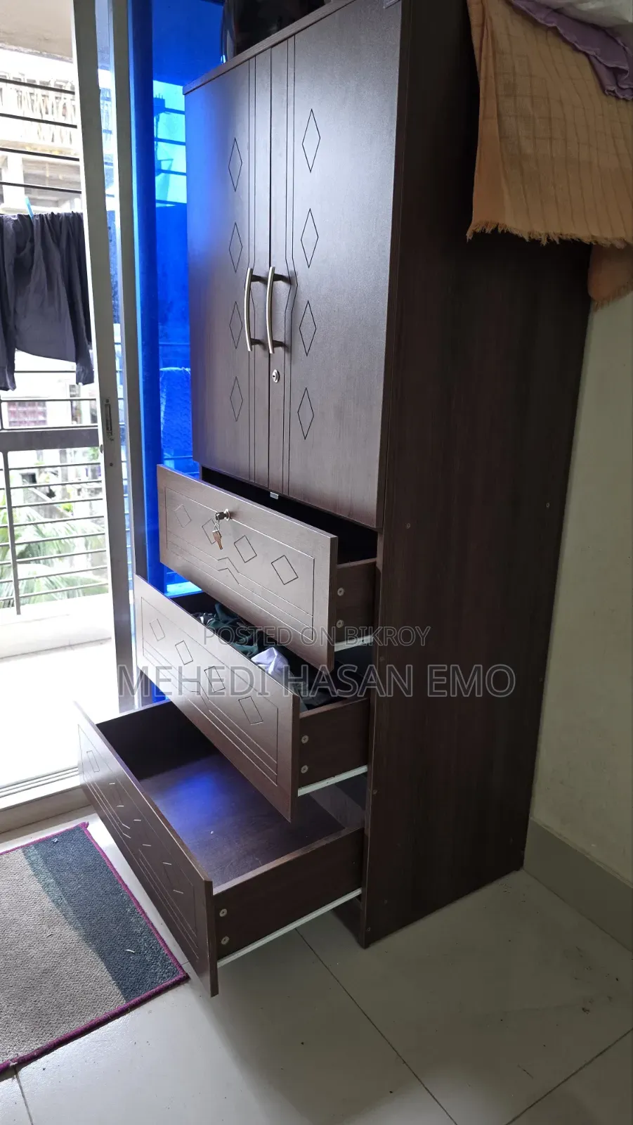 Regal Cupboard / Wardrobe for Sale
