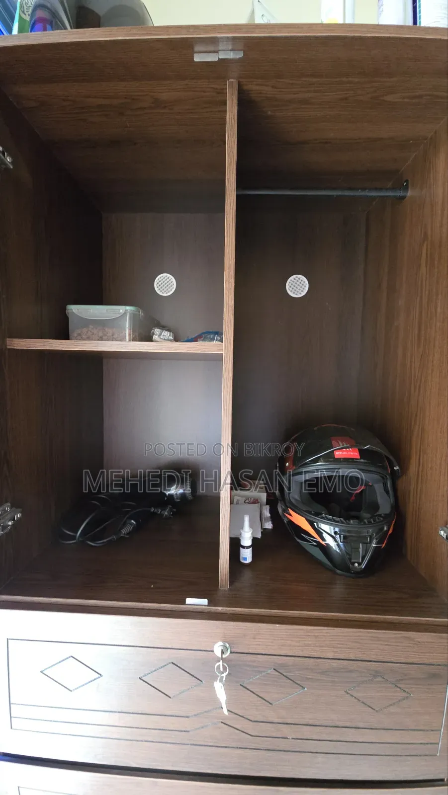 Regal Cupboard / Wardrobe for Sale