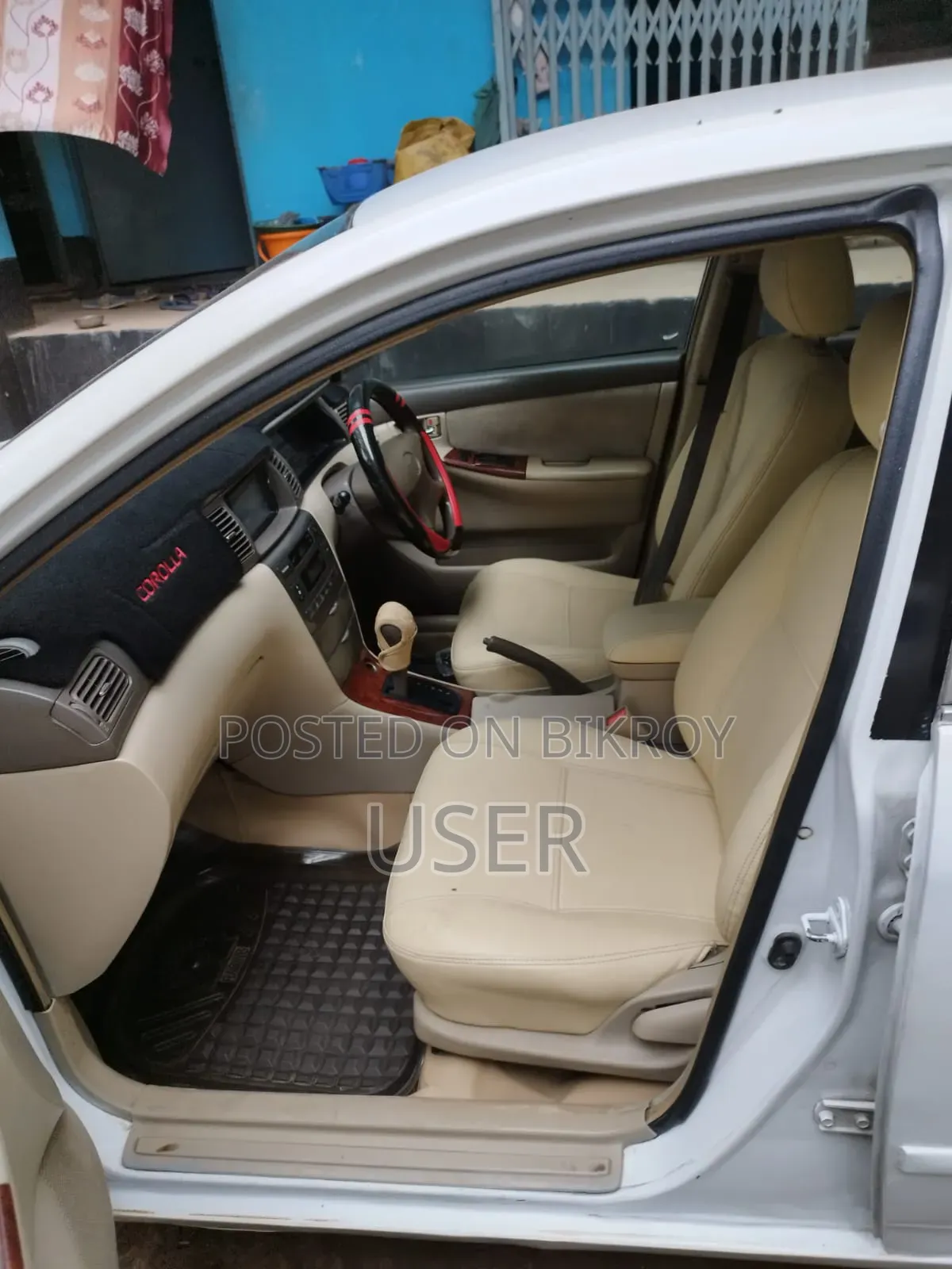 Toyota Corolla 2000 White