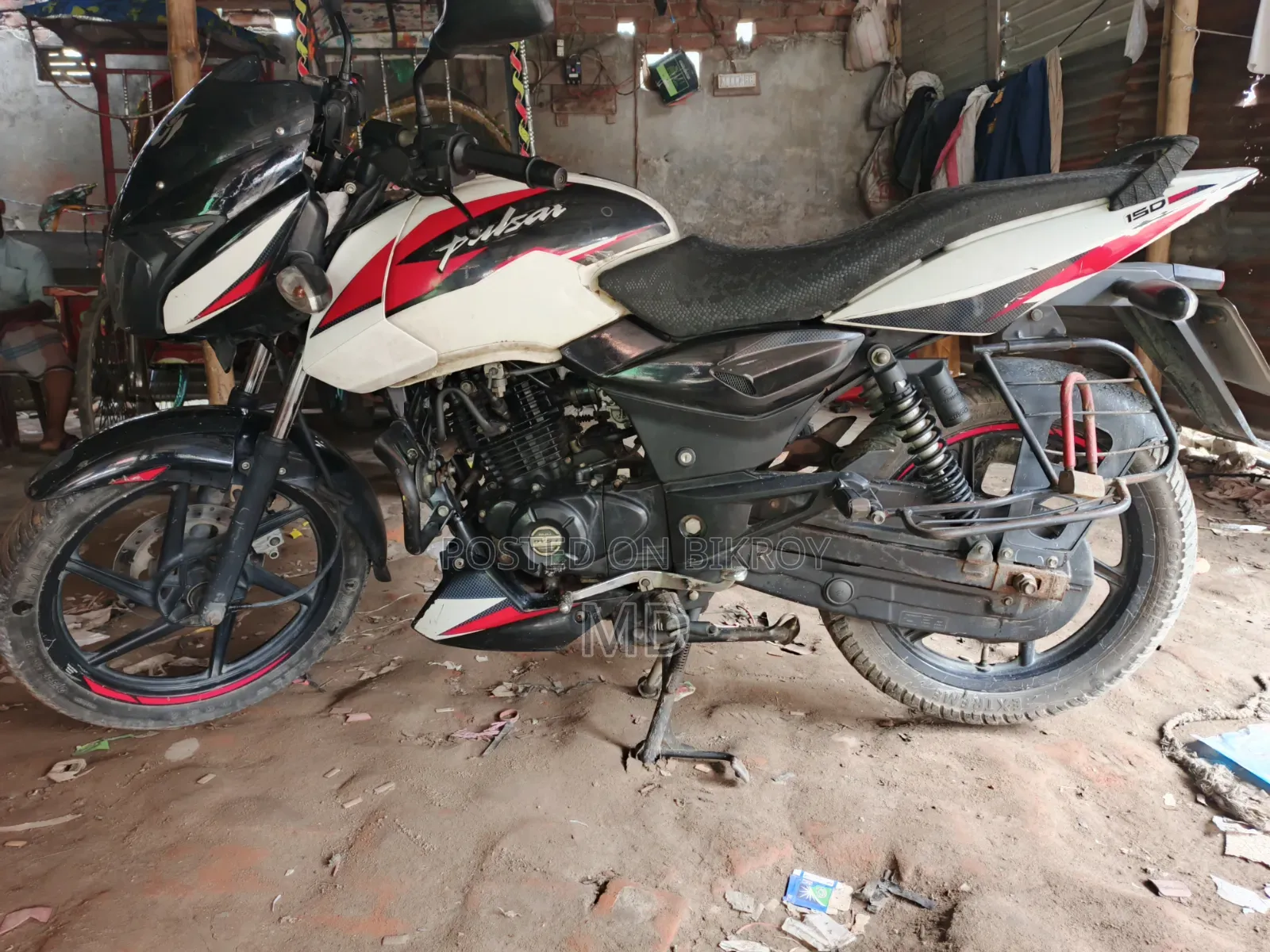 Bajaj Pulsar 150 2021 White