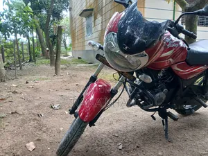 Bajaj Discover 100 2013 Red