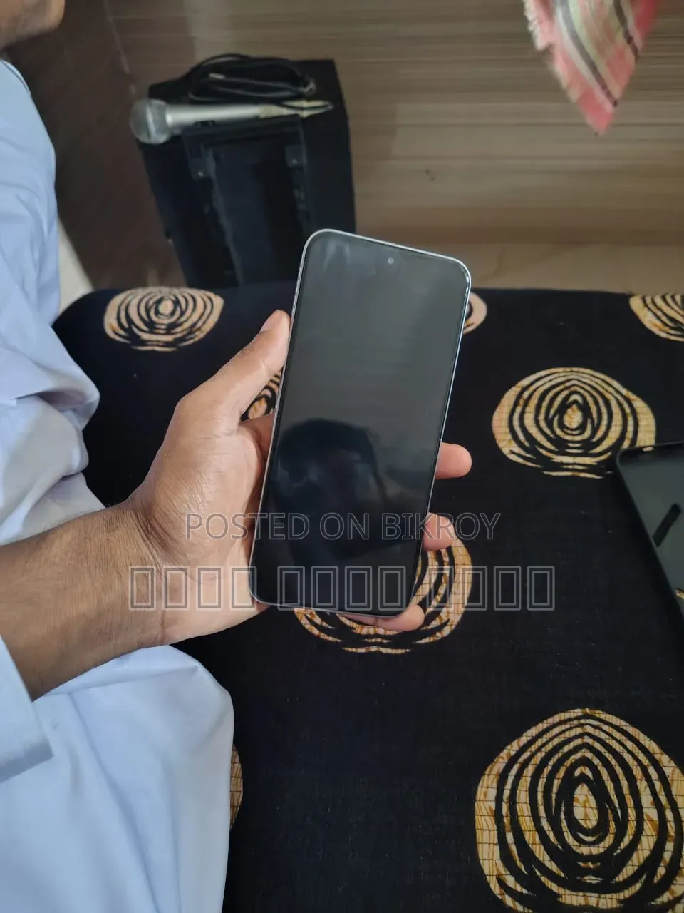 ইনফিনিক্স জিটি ৩০ ৫জি ২৫৬ জিবি সাদা