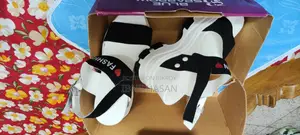 আমদানি করা আকর্ষণীয় একদম নতুন চাইনিজ নারীদের হিল স্যান্ডেল