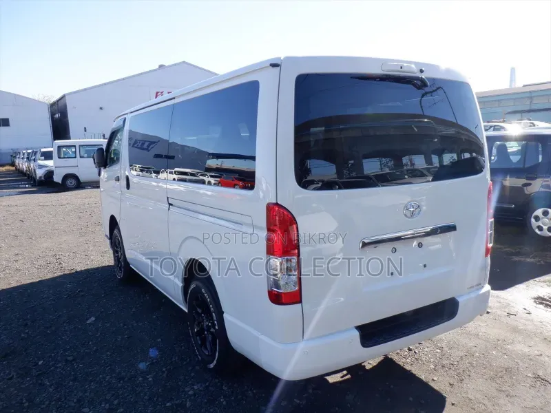 Toyota HiAce 2024 White