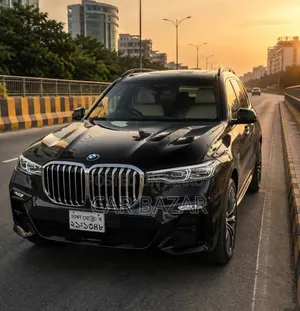 BMW X7 xDrive40i ২০২১ কালো