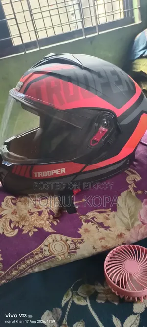 স্টাডস হেলমেট