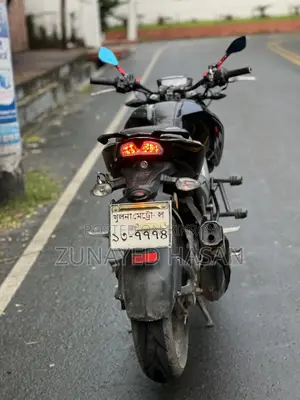 টিভিএস অ্যাপাচি আরটিআর ১৬০ ৪ভি ২০২২ কালো