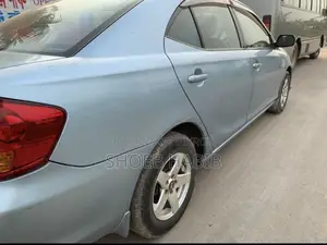 টয়োটা অ্যালিয়ন ২০০৩ নীল
