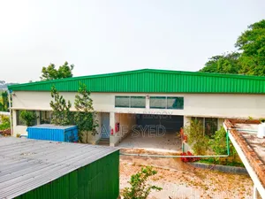 বাণিজ্যিক ও ইন্ডাস্ট্রিয়াল ব্যবহারের জন্য বিশাল সম্পত্তি বিক্রয়।