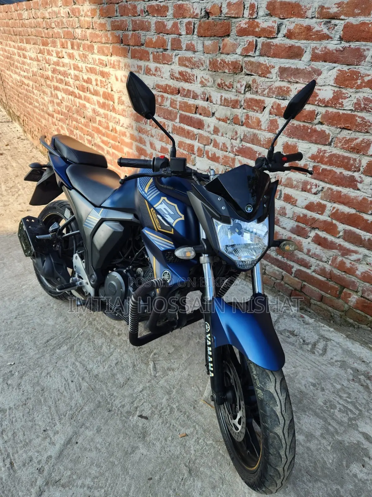 ইয়ামাহা এফজেডএস ভি২ ২০২২ নীল