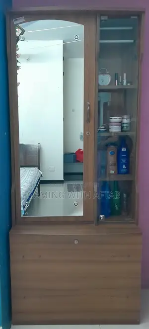 ড্রেসিং টেবিল