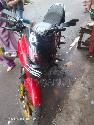 বাজাজ পালসার ১৫০ ২০১১ লাল