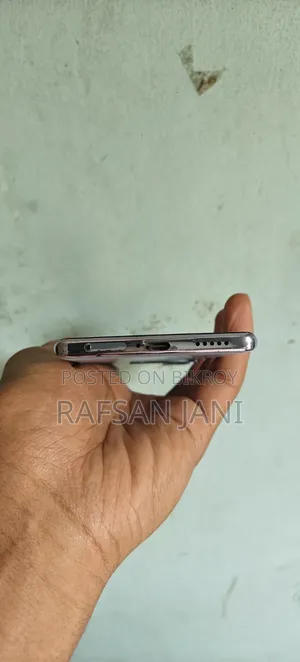 ভিভো ভি২৭ ১২৮ জিবি
