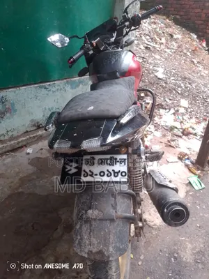 বাজাজ পালসার ১৫০ ২০১১ লাল