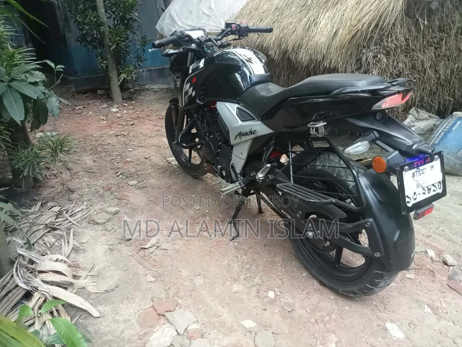 TVS Apache RTR 160 4V 2022 Black