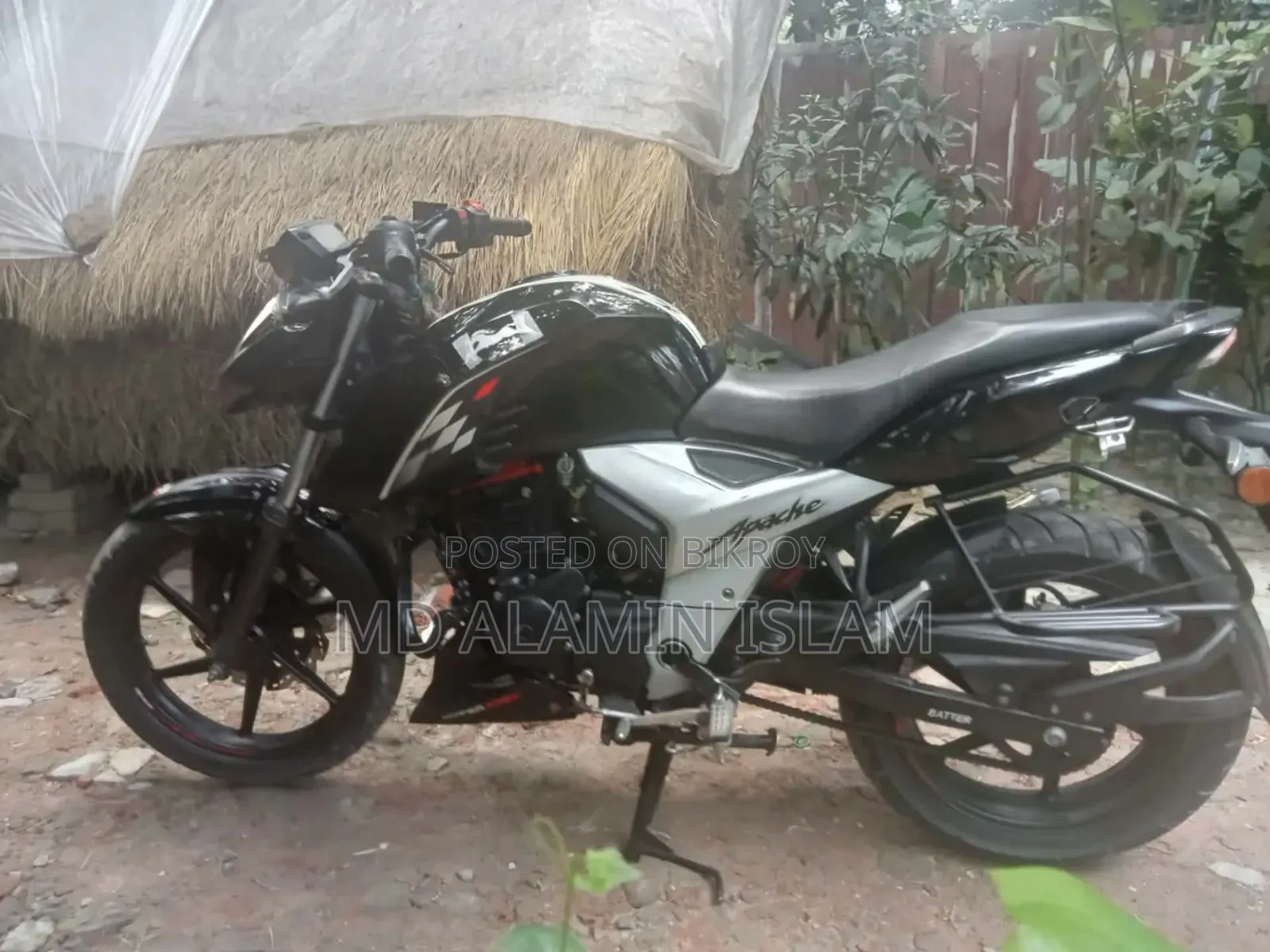 TVS Apache RTR 160 4V 2022 Black