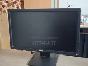 5 Running 19-Inch Monitors for Sale