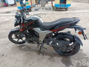 TVS Apache RTR 160 4V 2022 Black