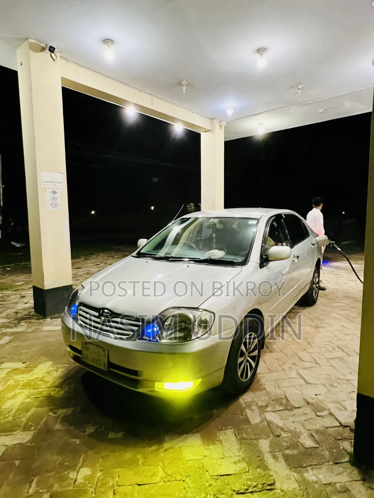 টয়োটা করোল্লা সেডান ২০০১ সিলভার