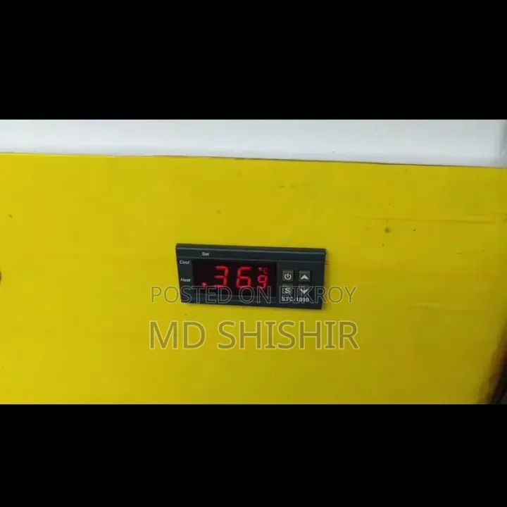 ডিম থেকে বাচ্চা ফোটানোর মেসিন। নতুন / পুরাতন সকল মেসিন পাওয়া যায়।
