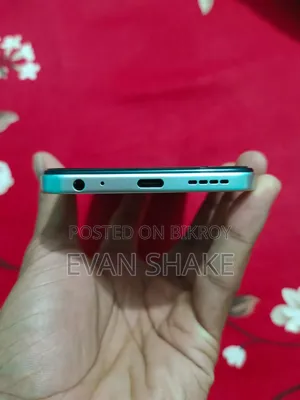 ইনফিনিক্স হট ৬০আই ১২৮ জিবি সিলভার