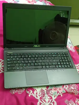 Laptop Asus K55DR 4GB AMD A8 HDD+SSD 500GB