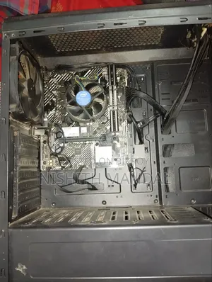 Desktop Computer Asus 8GB Intel Core i3 SSD 140GB