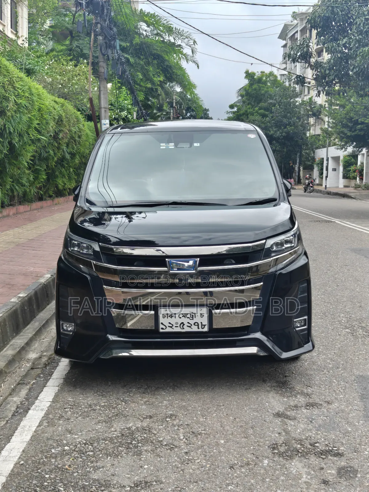 Toyota HiAce 2019 Black