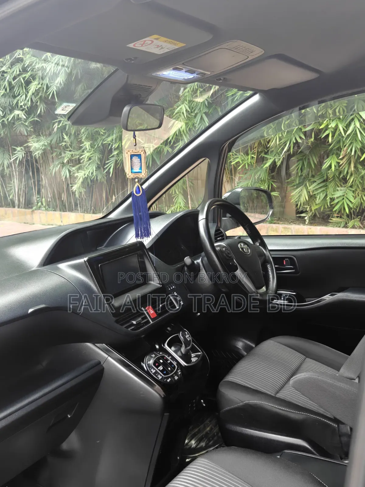 Toyota HiAce 2019 Black
