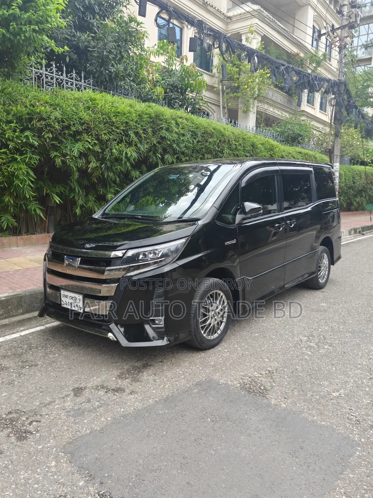 Toyota HiAce 2019 Black