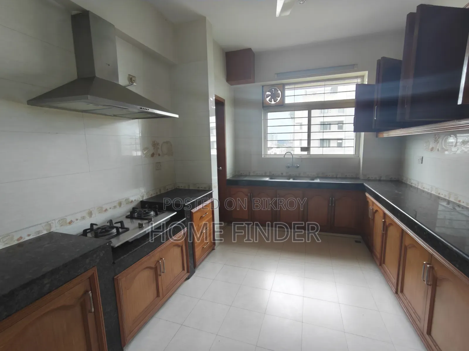 Furnished 3-Bedroom Apartment in Gulshan for rent